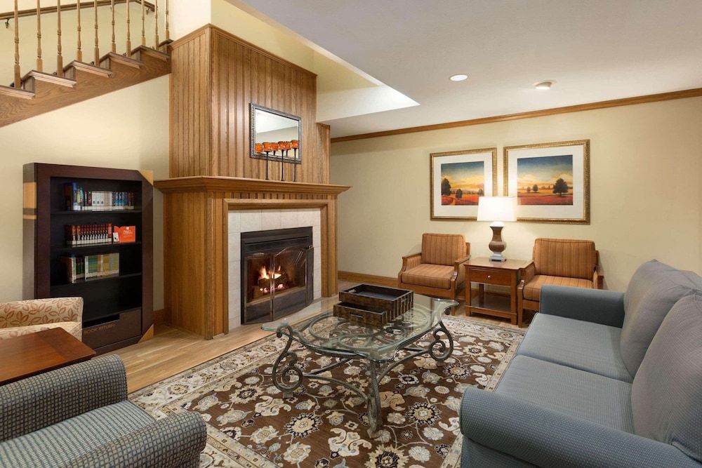 Country Inn & Suites by Radisson, Rochester, MN