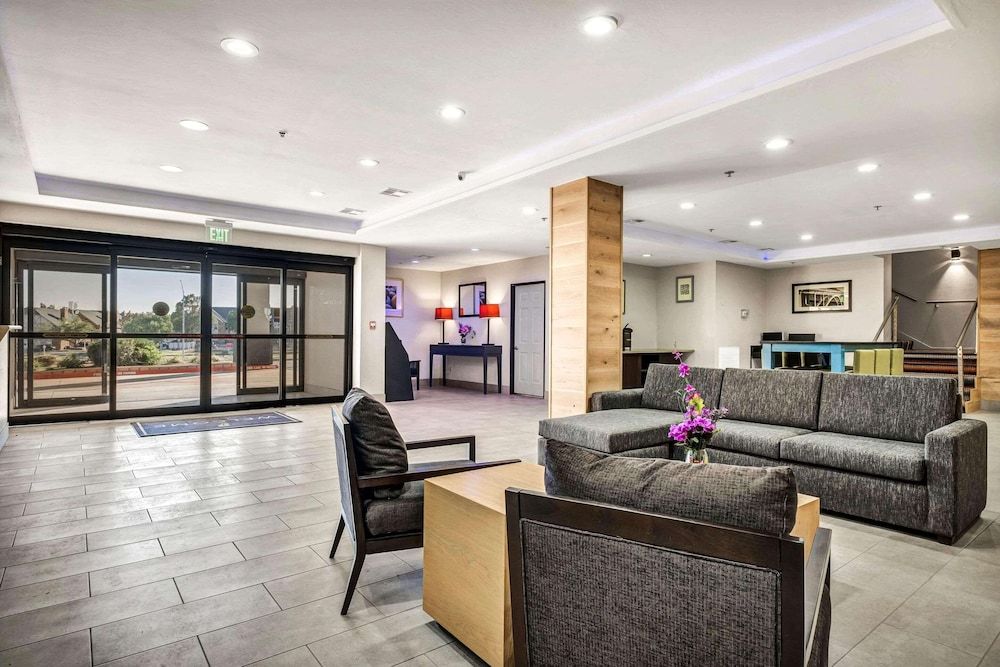Country Inn & Suites by Radisson, Oklahoma City at Northwest Expressway, OK 2