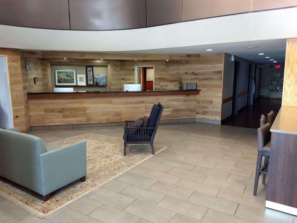Country Inn & Suites by Radisson Indianapolis East 2