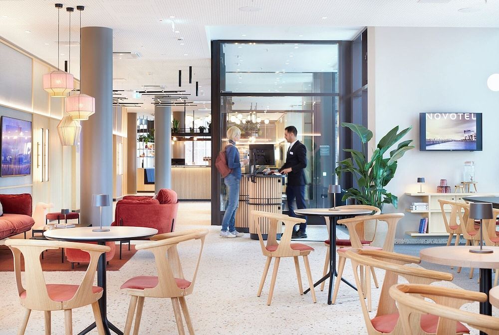 Novotel Hamburg Central Station 1