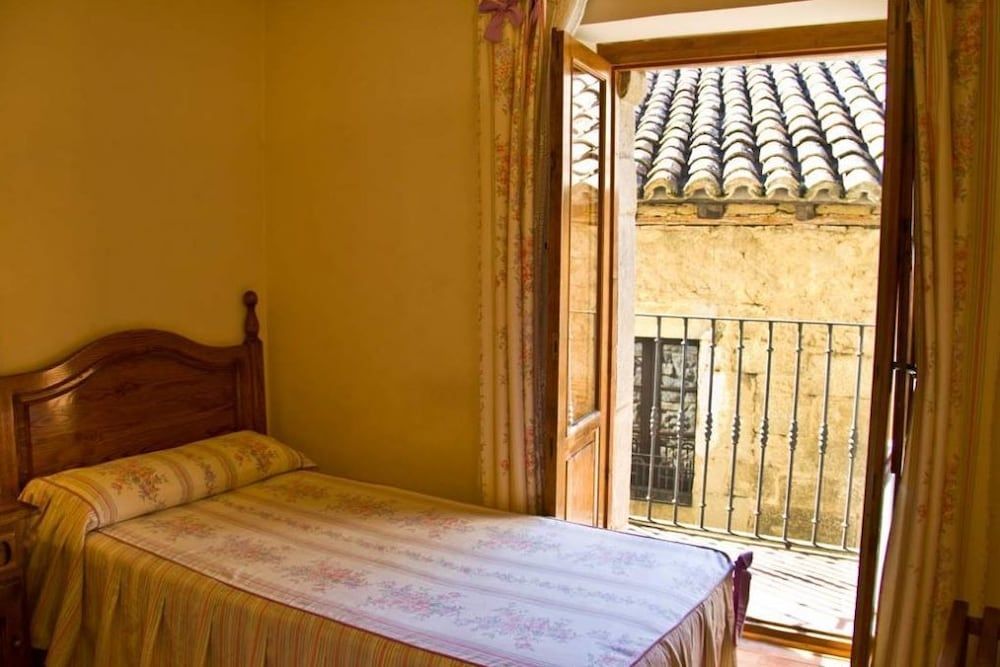 Hostal las Coronas 2