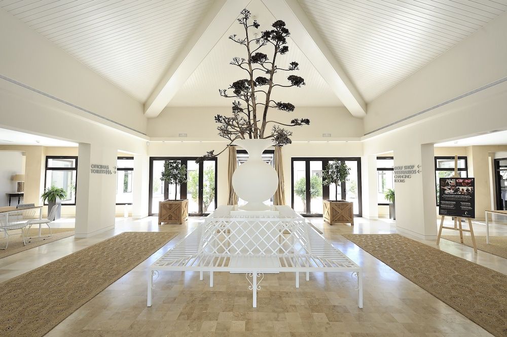 Las Colinas Golf & Country Club 2