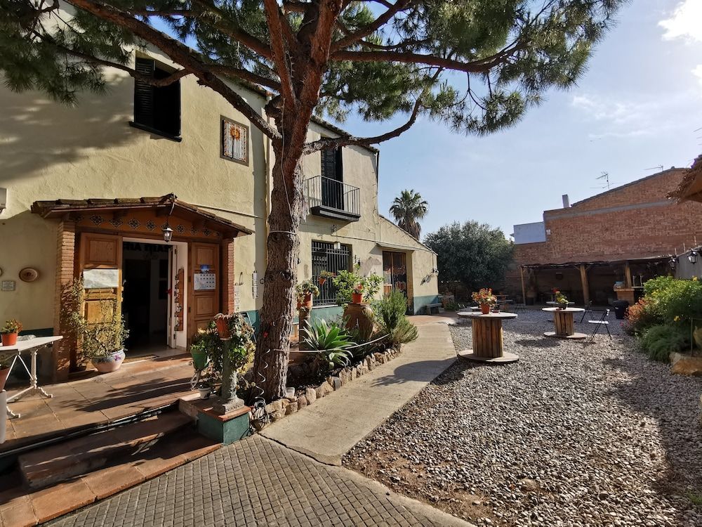 Mucha Masia Hostel Rural-Urbà 1