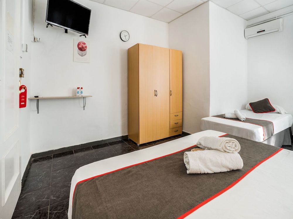 Hostal El Patio de la Luna by Vivere Stays 3