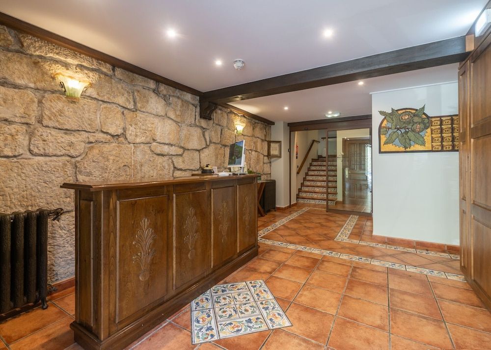 Logis Hotel Restaurante La Casa de Juansabeli 1