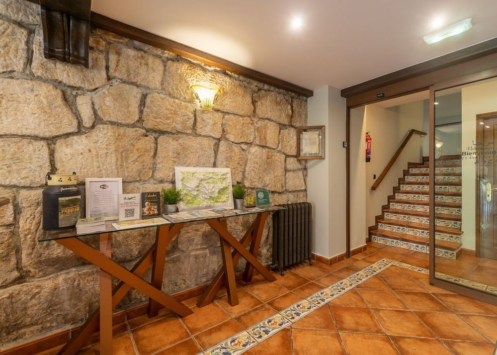 Logis Hotel Restaurante La Casa de Juansabeli 2