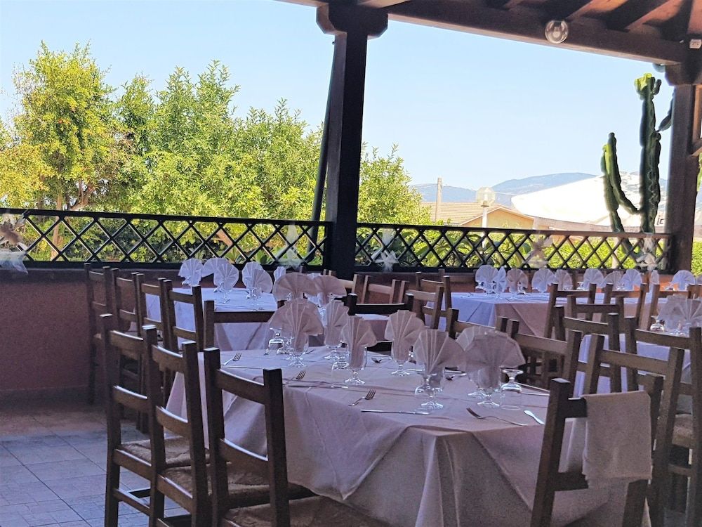 Hotel La Vela -1 estrellas en Valledoria