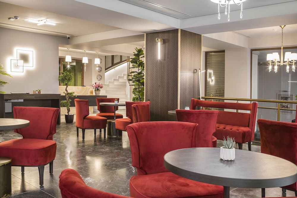 Royalty Hotel Athens 2