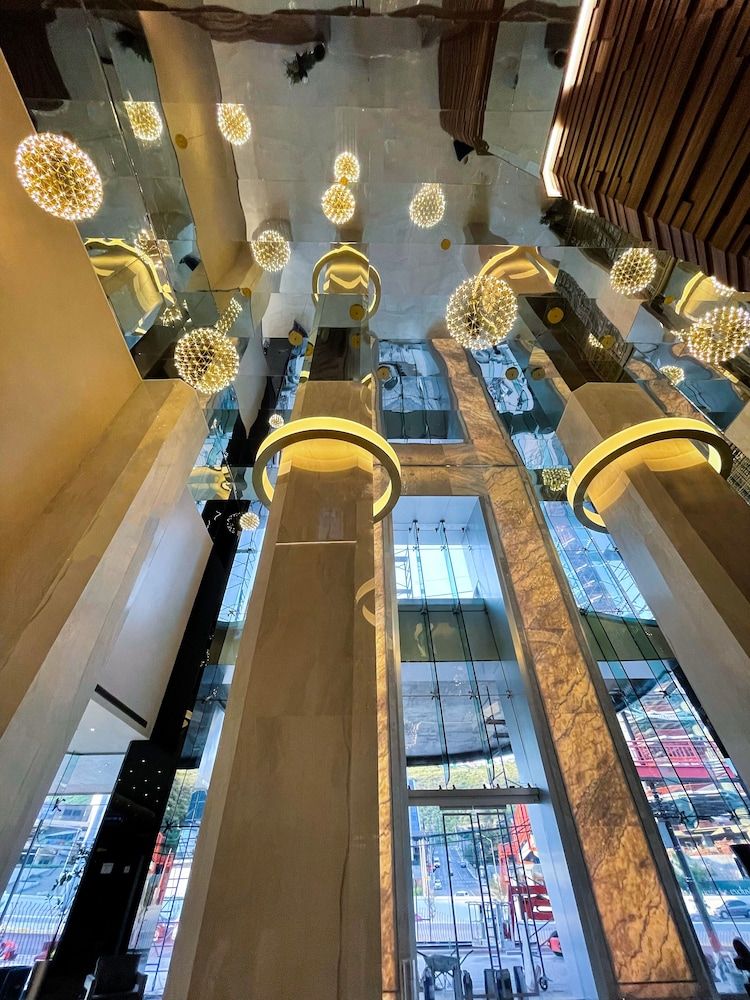 Safi Royal Luxury Metropolitan 2