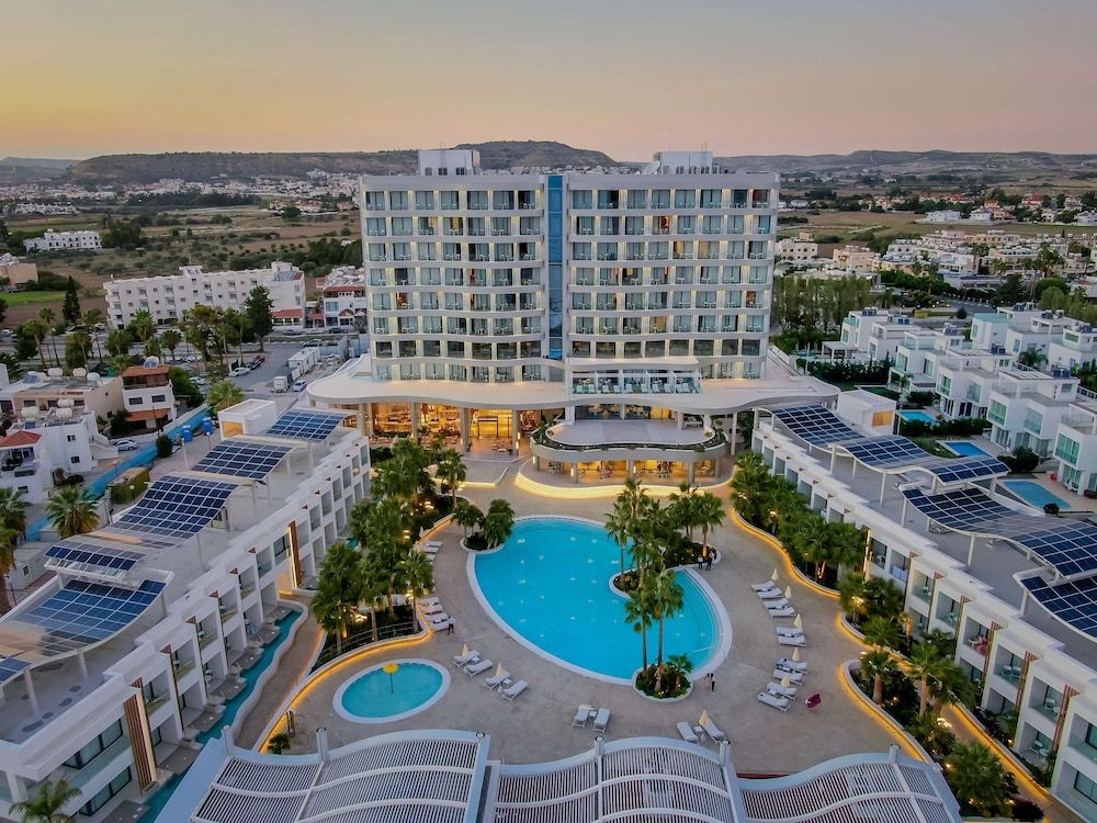 Radisson Beach Resort Larnaca 5 estrelas em Larnaka