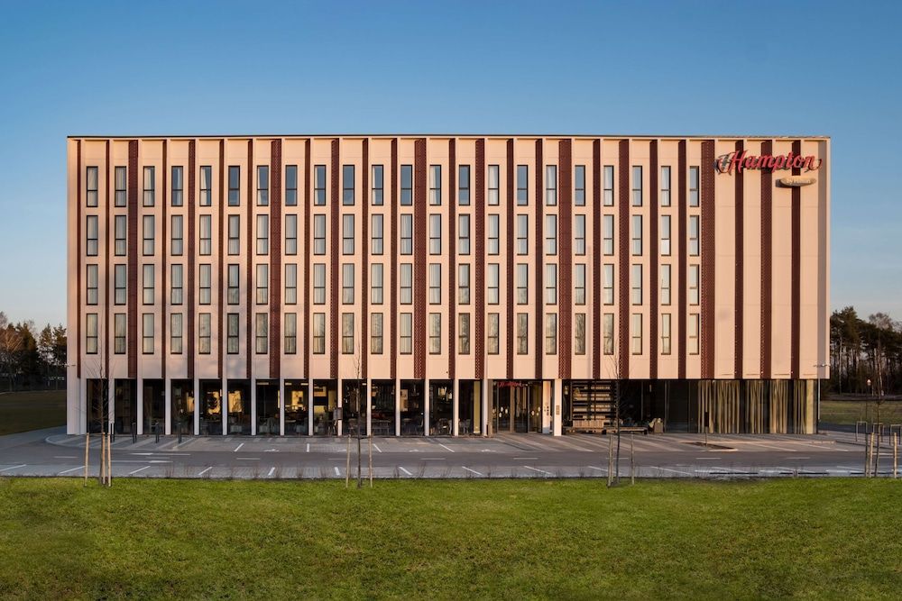 Hampton By Hilton Riga Airport 3 estrellas en Riga
