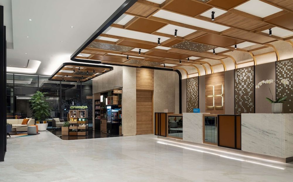 Hilton Garden Inn Jakarta Taman Palem 3