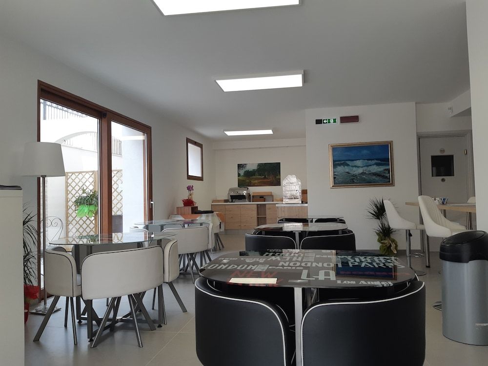 Morello Beach Hotel 2