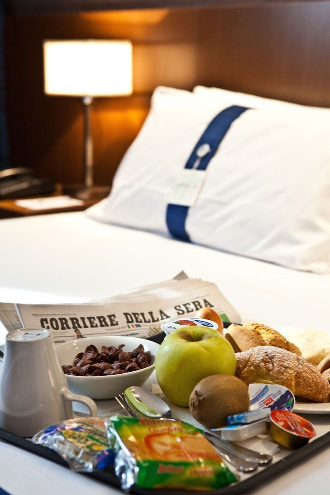 Holiday Inn Express Reggio Emilia, an IHG Hotel 2