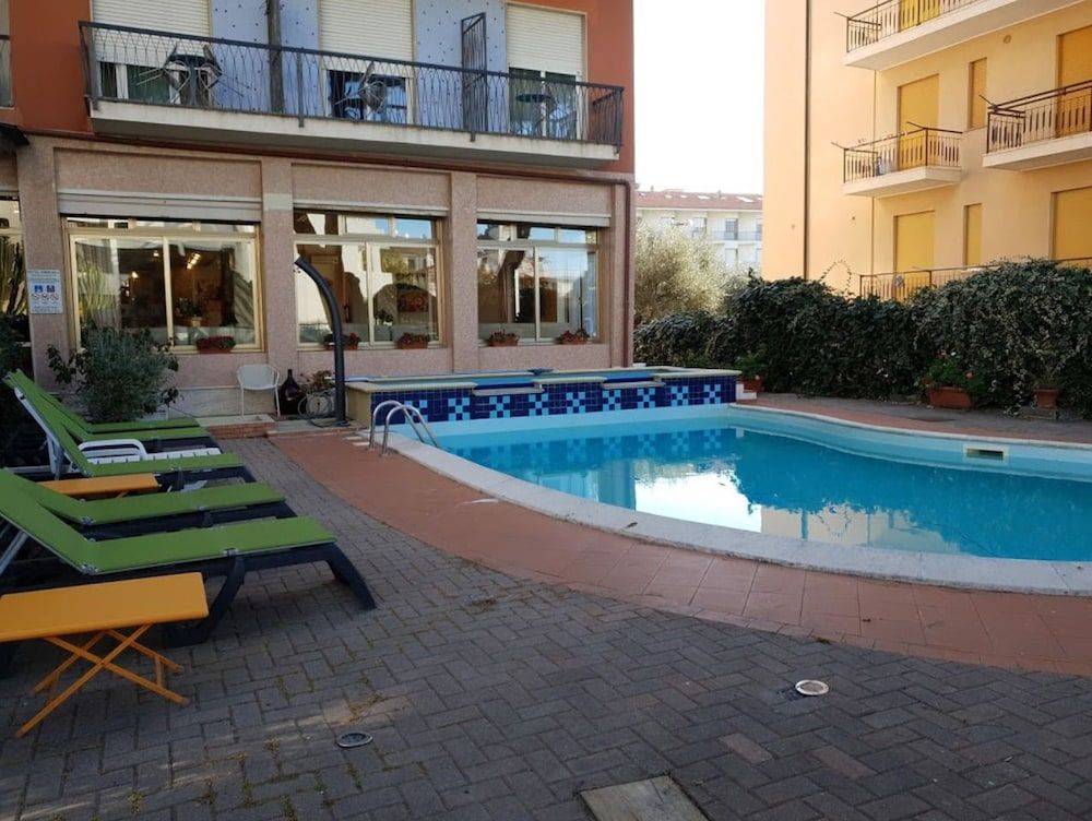 Kristall 3 estrelas em Diano Marina