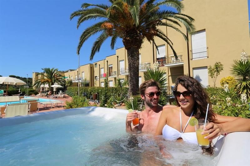 Hotel & Residence Le Acacie 2