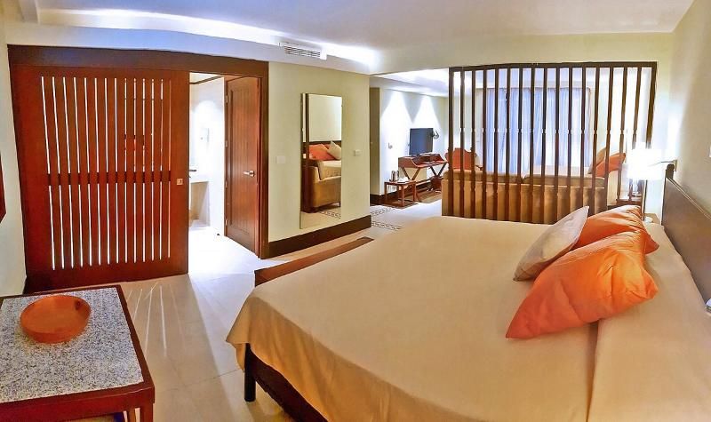 Mystique Trinidad La Popa by Royalton 3