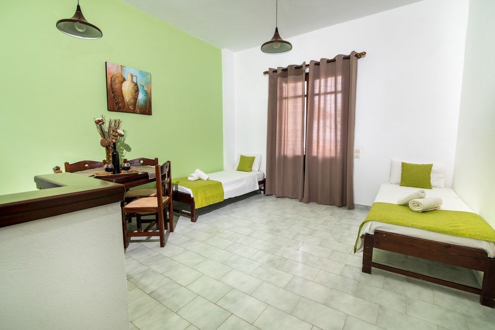 Irilena by Checkin 3