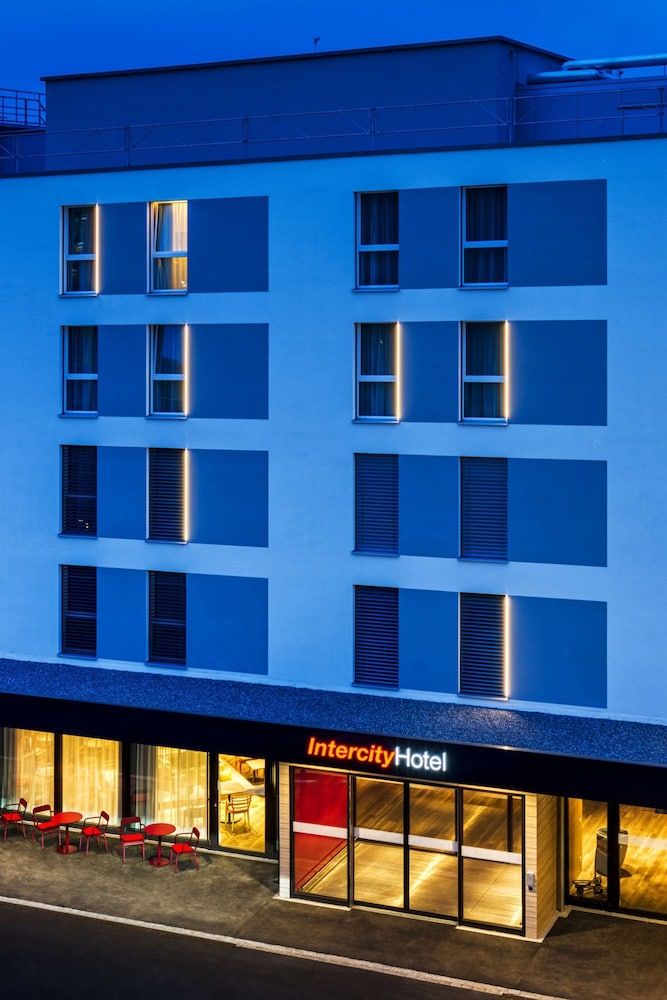 IntercityHotel Zuerich Airport 1