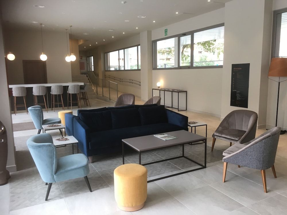 Livensa Living Studios Valencia Marina Real 2