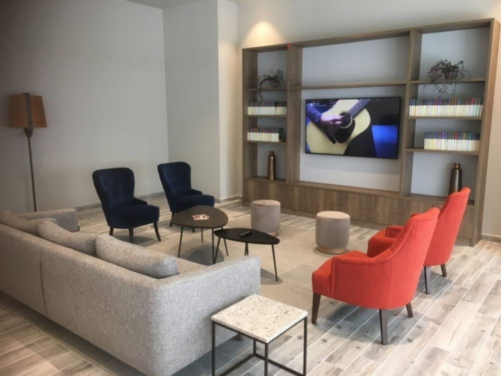 Livensa Living Studios Valencia Marina Real 3