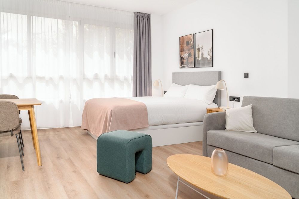 limehome Valencia Carrer d’Antonio Ferrandis 3