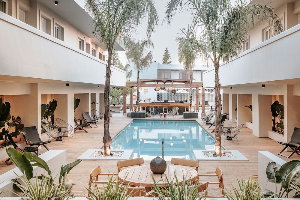 Sentido More Meni Residence