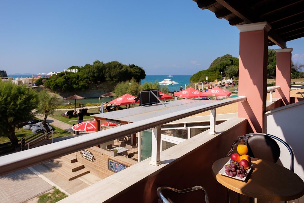 Canal D' Amour by Estia 3