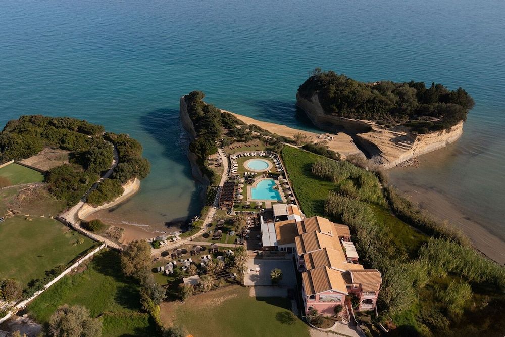 Canal D' Amour by Estia