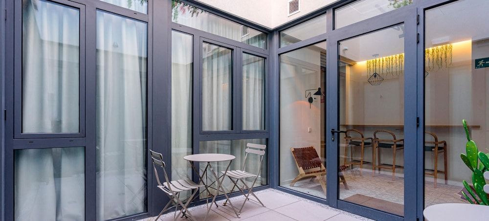 Olala Vallecas Mini Hotel 3