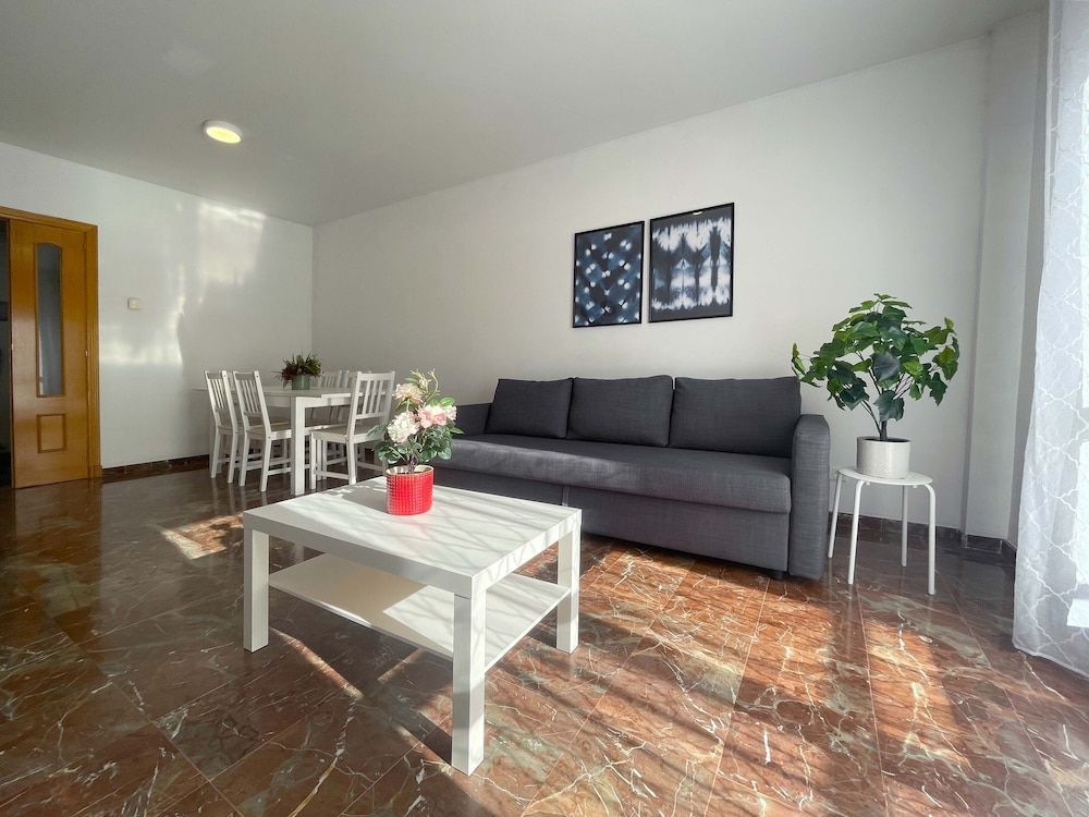 Apartamentos el Pilar Suites 3000 -1 étoiles à Saragosse