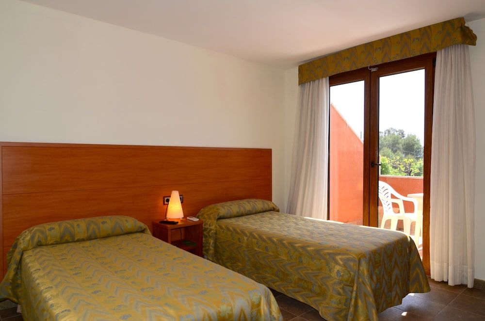 Apartamentos Hostal La Gola 2