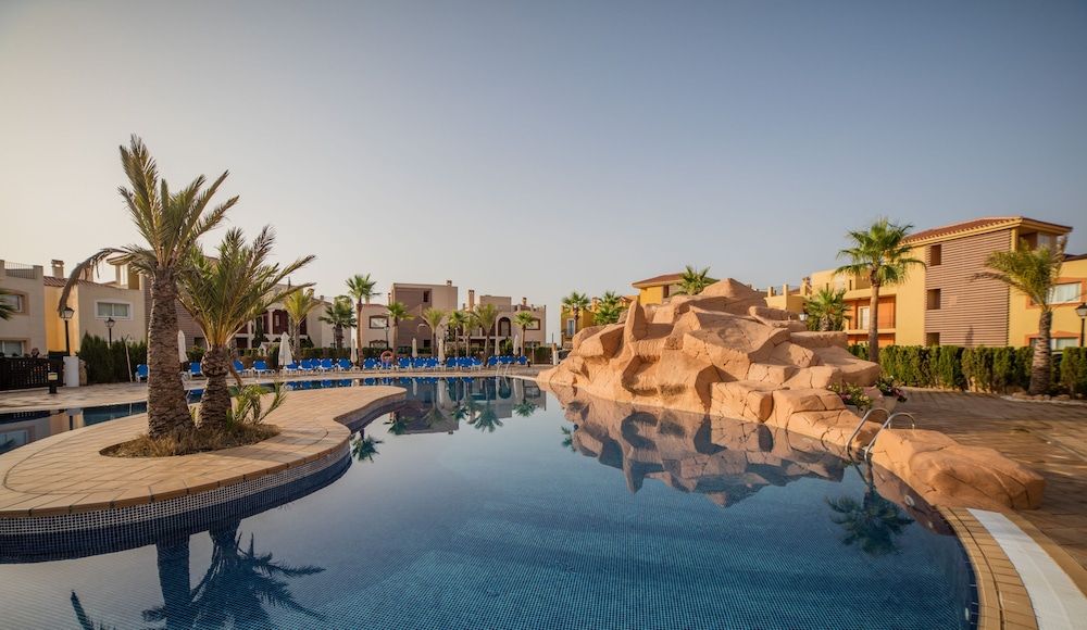 Ona Las Lomas Manga Club 1