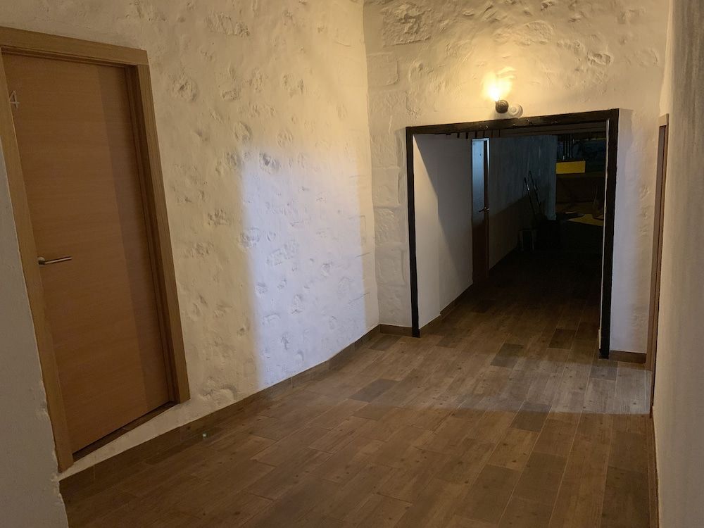 Valtisya House Pool & Airport 2