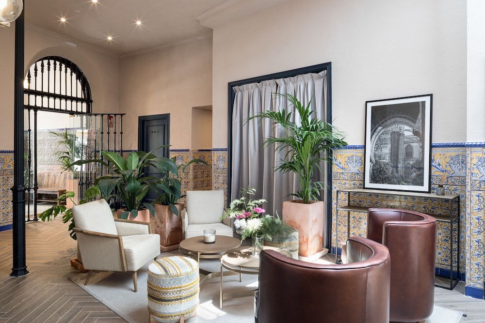 The Honest Hotel 3
