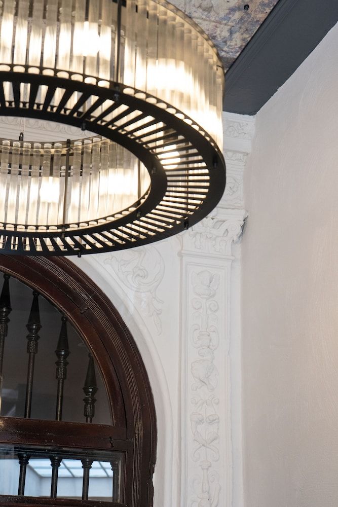 The Honest Hotel 2