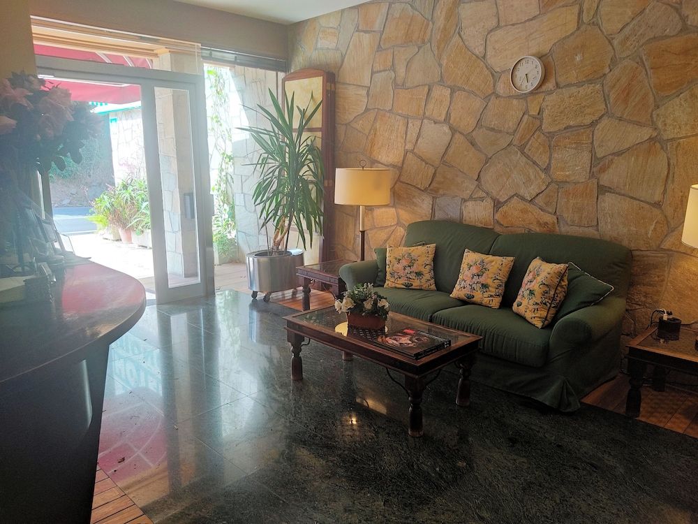 Hotel Suite Mioño Castro 3