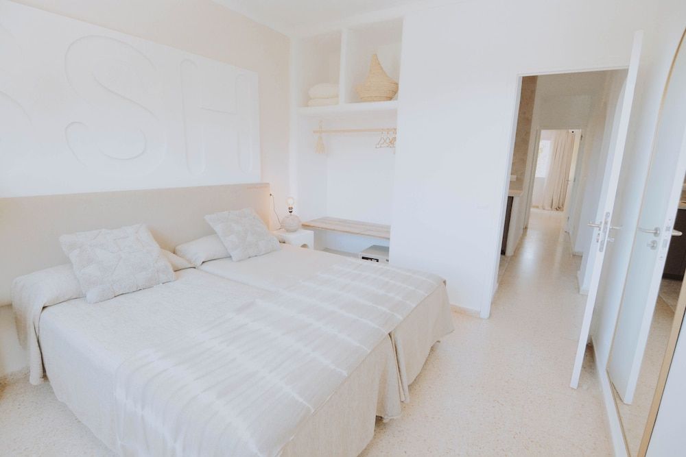 Secret Oasis Ibiza- Adults Only 3