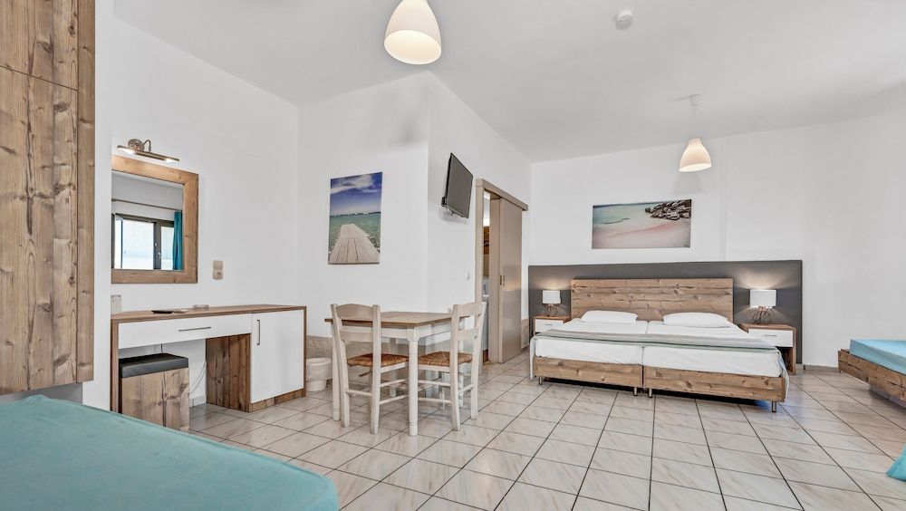 Almare Beach Hotel 3