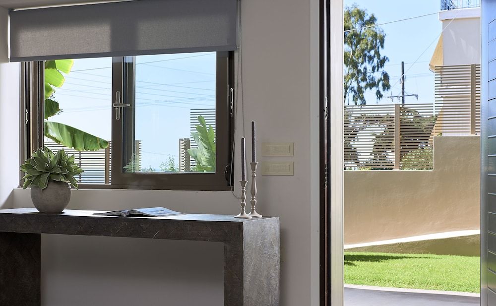 Elaia Luxury Suites Lagonissi 2