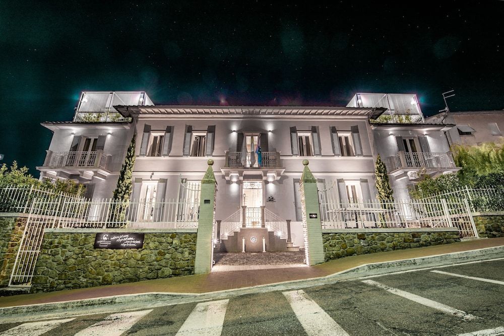 Boutique Villa Liberty - Depandance Hotel - Borgo Capitano Collection - Albergo diffuso 4 estrellas en Siena