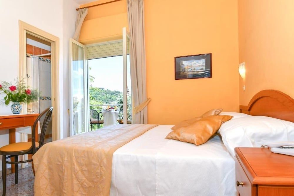 HOTEL VILLA FERNANDA 3