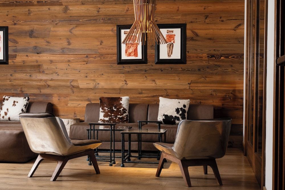 Montana Lodge & Spa, by R Collection Hotels 3