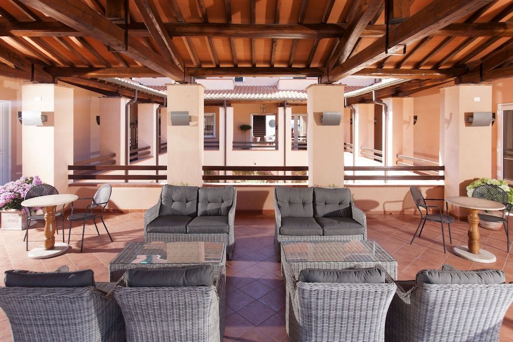 Hotel Villa Domizia 2