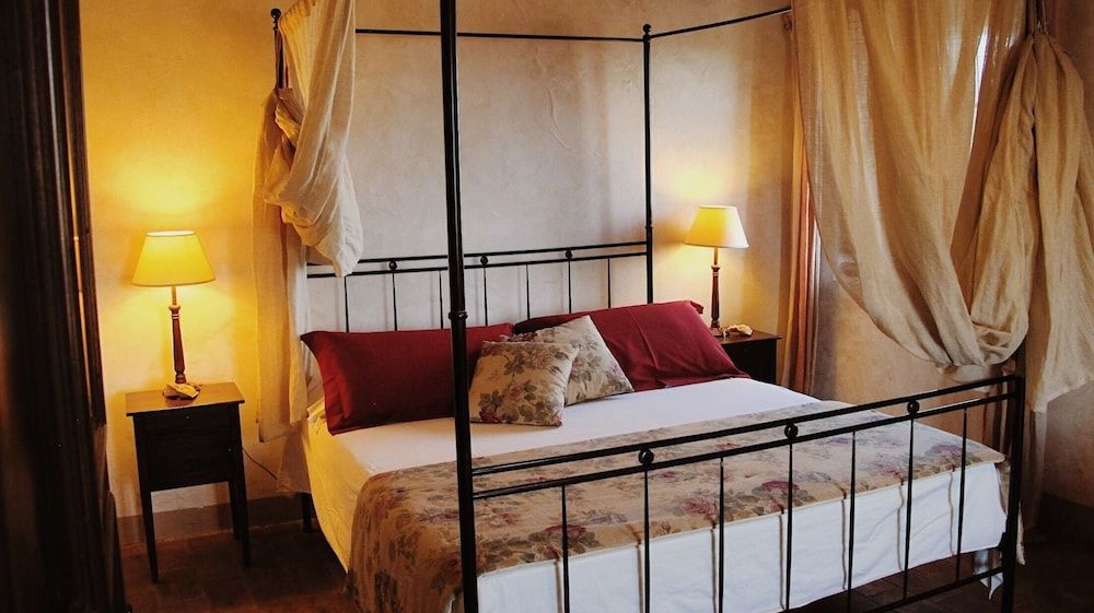 Tenuta Fattoria Vecchia 2