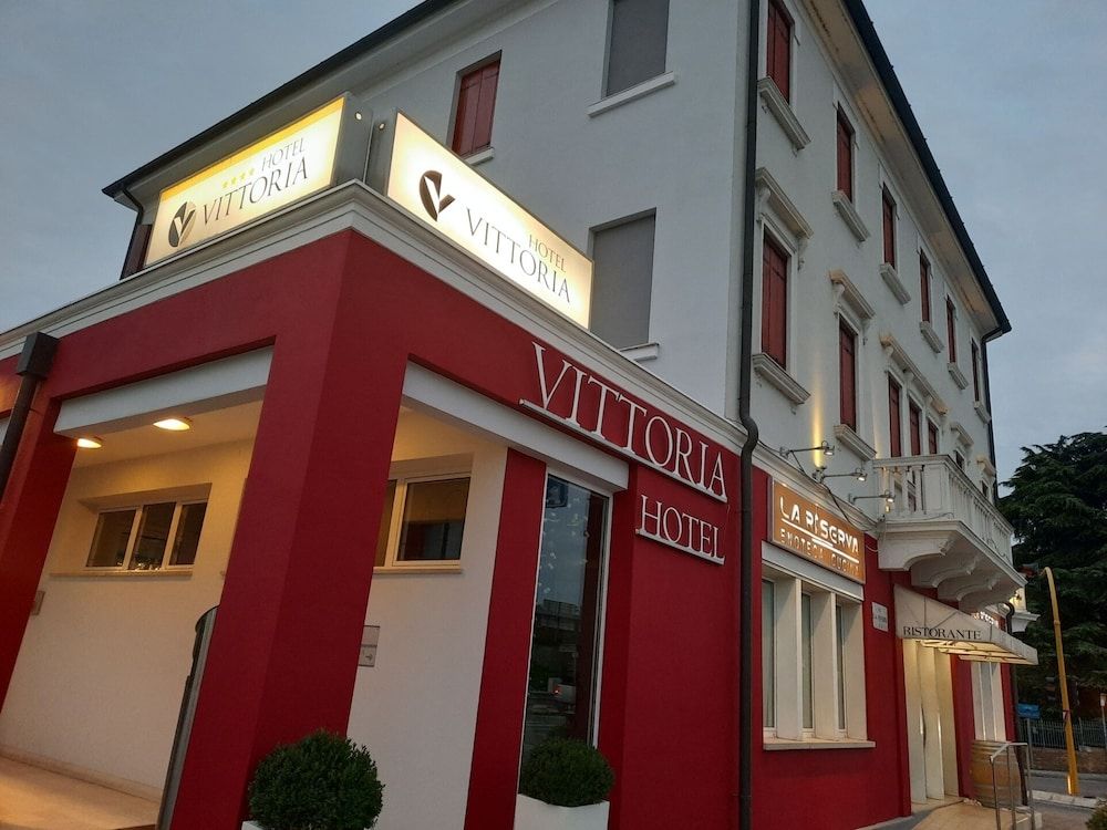 Vittoria Hotel 1