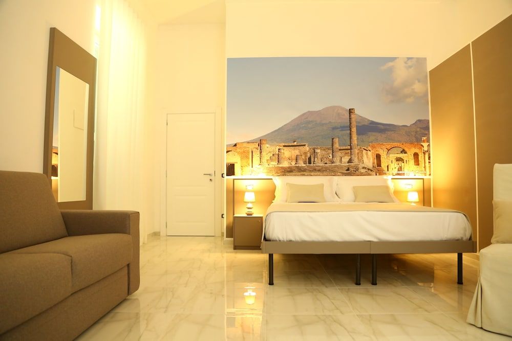 Palazzo Caracciolo del Sole 3