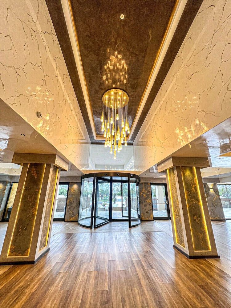 Sera Lake Center Hotel 3