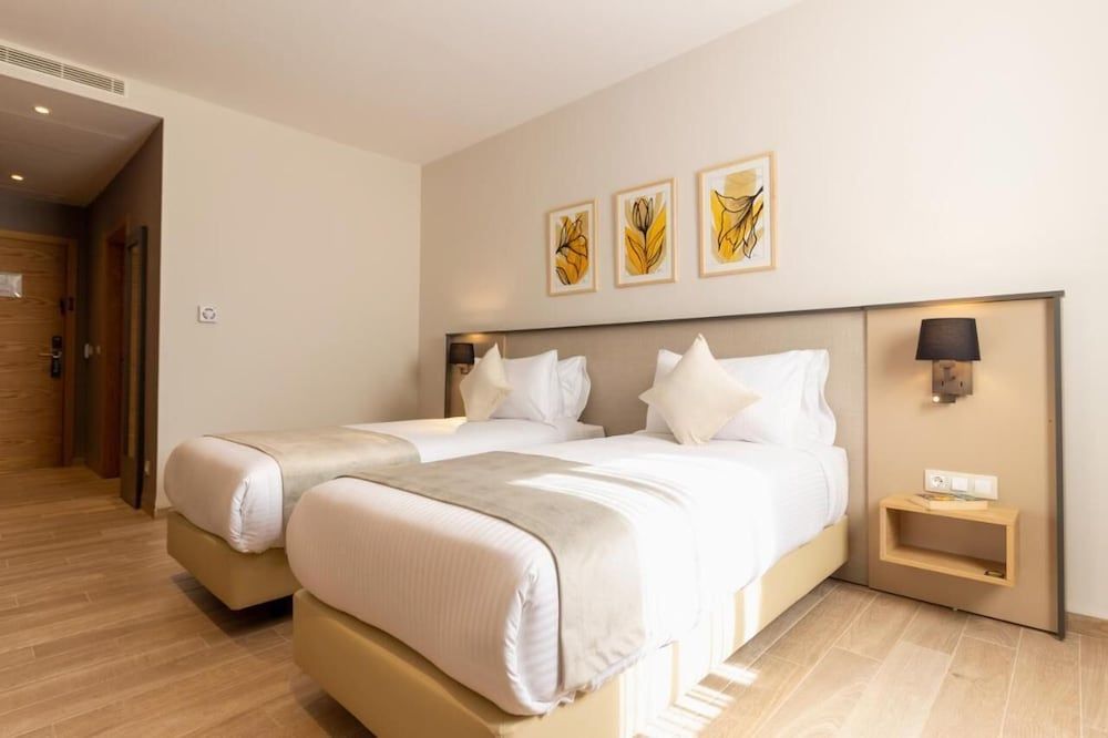 Golden Tulip Opera Alger 3