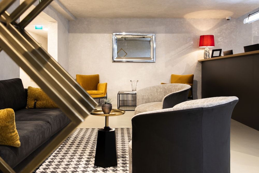 The Amberlyn Suite Hotel 3